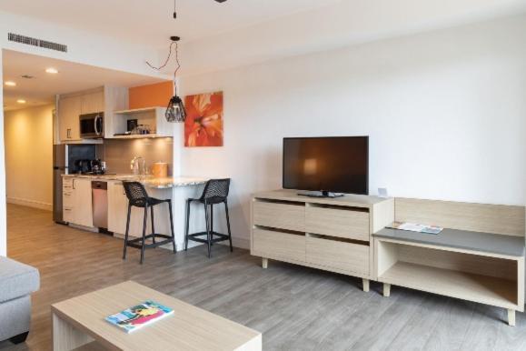 Pelican Bay Hotel Фрипорт-Сити Экстерьер фото